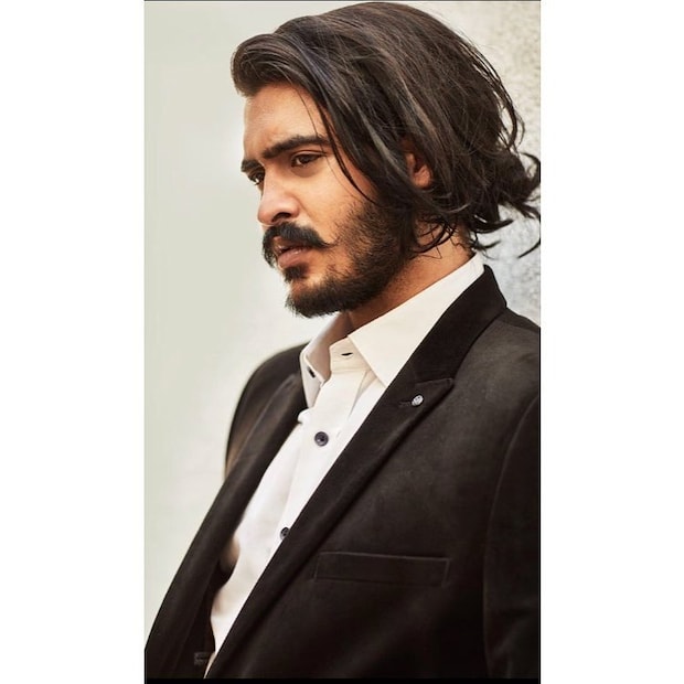 akshaye Khanna stepbrother sakshi Khanna, sakshi Khanna, vinod Khanna sons, akshaye Khanna, akshaye Khanna brother sakshi Khanna, akshaye Khanna Dhurandhar, akshaye Khanna family, sakshi Khanna father, साक्षी खन्ना