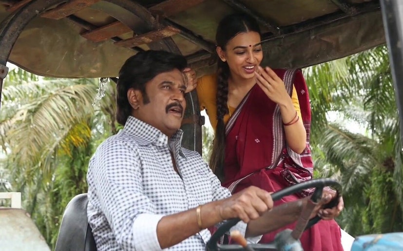 2016 मध्ये रजनीकांतचा 'कबाली' हा चित्रपट प्रदर्शित झाला. सुपरस्टारने राधिका आपटेसोबत काम केले होते. दोघांमध्ये 35 वर्षांचा फरक आहे. पण रजनीकांतने मोठ्या पडद्यावर खूप लहान नायिकांसोबत रोमान्स केला होता. 