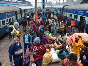 मोठी अपडेट; मोबाईलवर तिकिट आता Unvalid; प्रवास करताना Print Ticket हवंच मोठी अपडेट; मोबाईलवर तिकिट आता Unvalid; प्रवास करताना Print Ticket हवंच