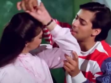 क्रिकेटरसोबत ब्रेकअप,3 विवाहित पुरूषांसोबत अफेअर; पन्नाशीत सिंगल आहे अभिनेत्री