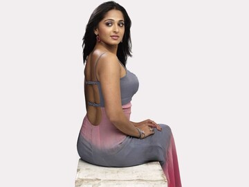 'त्याने मला प्रपोज केलं आणि..' अनुष्का शेट्टीने सांगितली पहिल्या प्रेमाची फिलिंग