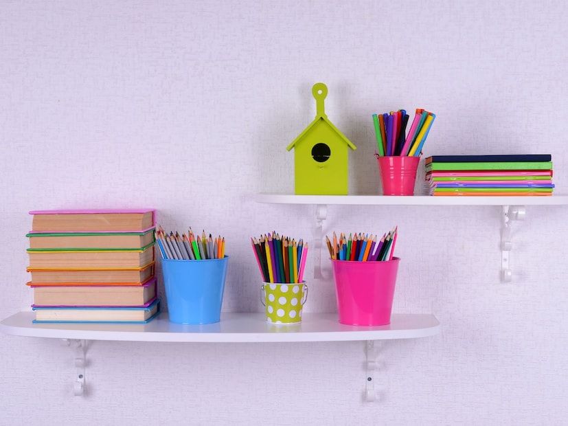 डेस्क ऑर्गनायझर : पेन, नोट्स आणि छोट्या ऑफिस वस्तू व्यवस्थित ठेवण्यासाठी डेस्क ऑर्गनायझर उत्तम पर्याय आहे. यामुळे त्याचा वर्कस्पेस अधिक नीटनेटका दिसतो. डेस्क ऑर्गनायझर : पेन, नोट्स आणि छोट्या ऑफिस वस्तू व्यवस्थित ठेवण्यासाठी डेस्क ऑर्गनायझर उत्तम पर्याय आहे. यामुळे त्याचा वर्कस्पेस अधिक नीटनेटका दिसतो.