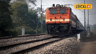 रेल्वेने प्रवाशांना सूचना दिली आहे की प्रवासाला निघण्यापूर्वी NTES म्हणजेच (National Train Enquiry System) ॲप किंवा रेल्वेच्या अधिकृत संकेतस्थळावरून गाडीची लाईव्ह स्थिती तपासावी. जुन्या वेळापत्रकावर विश्वास ठेवल्यास गाडी चुकण्याची शक्यता नाकारता येत नाही. रेल्वेने प्रवाशांना सूचना दिली आहे की प्रवासाला निघण्यापूर्वी NTES म्हणजेच (National Train Enquiry System) ॲप किंवा रेल्वेच्या अधिकृत संकेतस्थळावरून गाडीची लाईव्ह स्थिती तपासावी. जुन्या वेळापत्रकावर विश्वास ठेवल्यास गाडी चुकण्याची शक्यता नाकारता येत नाही.