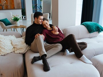 लिव्ह-इन रिलेशनशिपमध्ये आहात? 'या' गोष्टी लक्षात ठेवा, नाहीतर स्वतःला हरवून बसाल