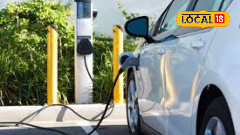  महाराष्ट्रात सध्या इलेक्ट्रिक वाहनांसाठी चार्जिंग स्टेशन कमी आहेत. राज्यातील मागणी लक्षात घेता साधारणपणे 120 नवीन चार्जिंग स्टेशन उभारावे लागतील. ही सोय निर्माण झाल्यास ईव्ही वाहनधारकांना प्रवास करताना चार्जिंगची सोय मिळेल आणि त्यांच्या वाहनांचा वापर सुलभ होईल. चार्जिंग स्टेशनच्या कमतरतेमुळे अनेक वेळा प्रवाशांना अडचणींचा सामना करावा लागतो, त्यामुळे नवीन स्टेशन उभारणे अत्यंत आवश्यक आहे.