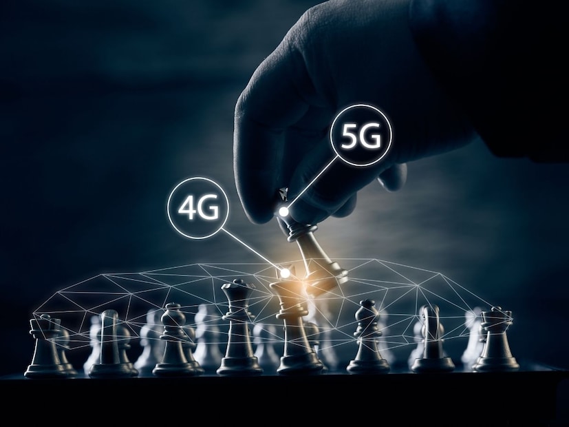 आपण चालत असताना किंवा घरात फिरताना 5G कव्हरेज सतत बदलत असतं. कधी 4G anchor कधी 5G tower कधी कमजोर 5G, मजबूत 4G असं स्विच करत राहतो. यामुळे स्पीड स्थिर राहत नाही.