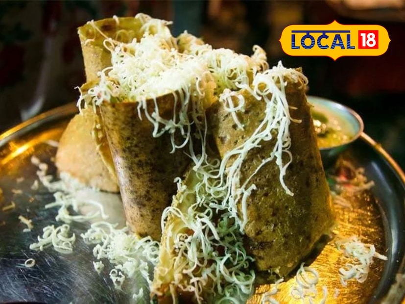  मोहम्मद अली रोडवरील खाऊ गल्ली मुंबईतील मांसाहारी स्ट्रीट फूडसाठी प्रसिद्ध आहे. येथे विविध प्रकारचे कबाब आणि खास मसालेदार पदार्थांचा आस्वाद घेण्यासाठी रोज मोठी गर्दी असते. खादाडीप्रेमींसाठी हे ठिकाण खास आकर्षण ठरते