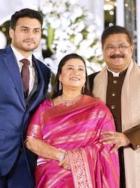 लग्नानंतर बांदेकरांचा लेक अन् सुनेने थाटला वेगळा संसार?सोहम-पूजाचा PHOTO VIRAL लग्नानंतर बांदेकरांचा लेक अन् सुनेने थाटला वेगळा संसार?सोहम-पूजाचा PHOTO VIRAL