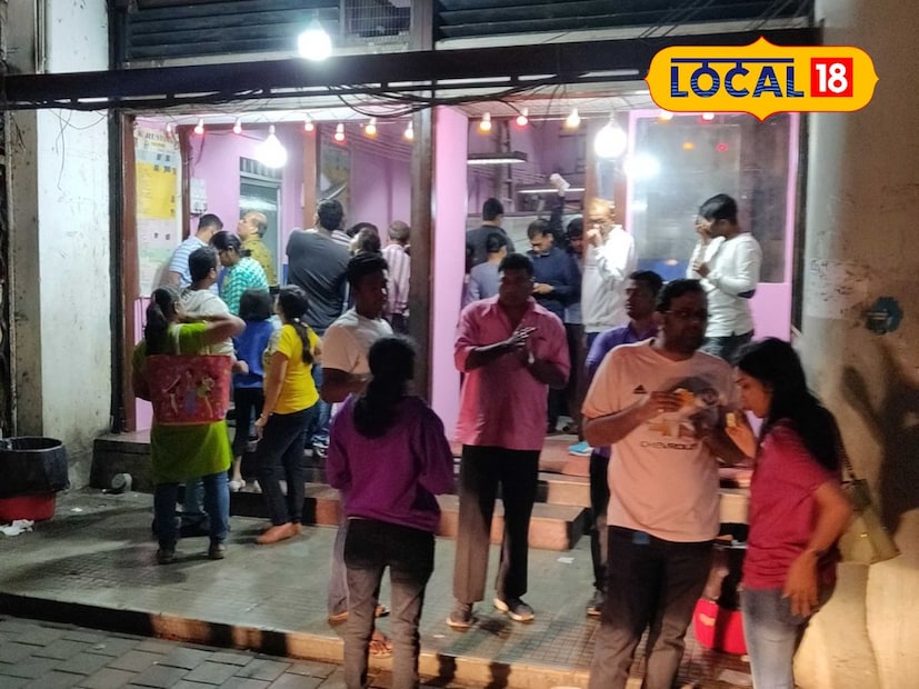  चर्चगेट स्थानकापासून फक्त काही मिनिटांच्या अंतरावर असल्यामुळे कॉलेज विद्यार्थी, पर्यटन मंडळी आणि ऑफिस वाले तसेच ब्रेबॉर्न स्टेडियममध्ये येणारे क्रिकेटप्रेमी अशी विविध ग्राहकांची गर्दी या पार्लरमध्ये असते.