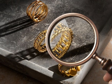 Malad Fraud: आधी चांदीचं नाणं दाखवलं नंतर किलोभर सोनं, सिनेमालाही लाजवेल असं व्यापाऱ्याला लुटलं! Malad Fraud: आधी चांदीचं नाणं दाखवलं नंतर किलोभर सोनं, सिनेमालाही लाजवेल असं व्यापाऱ्याला लुटलं!