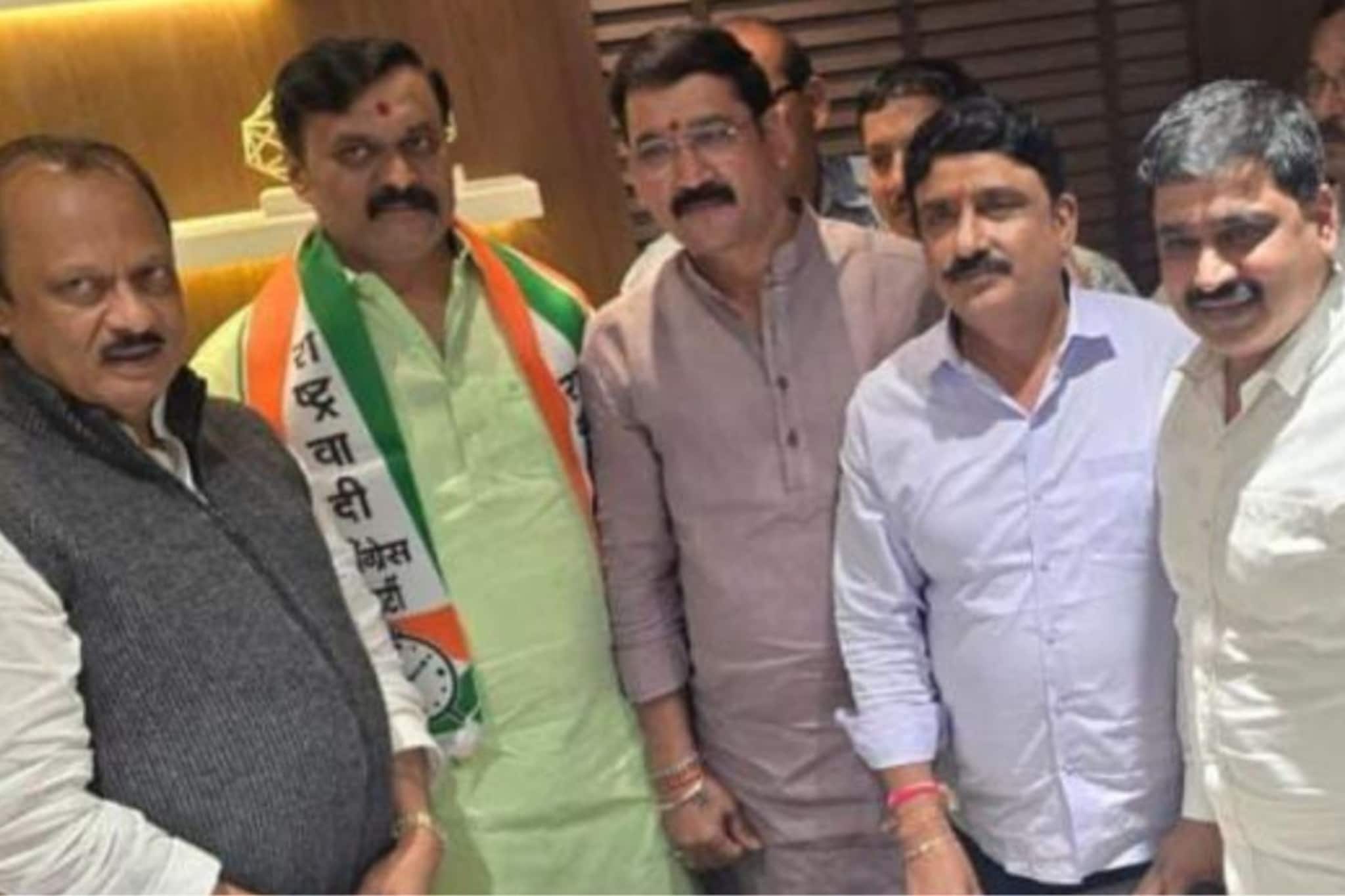 पिंपरीत अजित पवार अॅक्शन मोडमध्ये, मातोश्रीला मोठा झटका; बडा मोहरा गळाला पिंपरीत अजित पवार अॅक्शन मोडमध्ये, मातोश्रीला मोठा झटका; बडा मोहरा गळाला