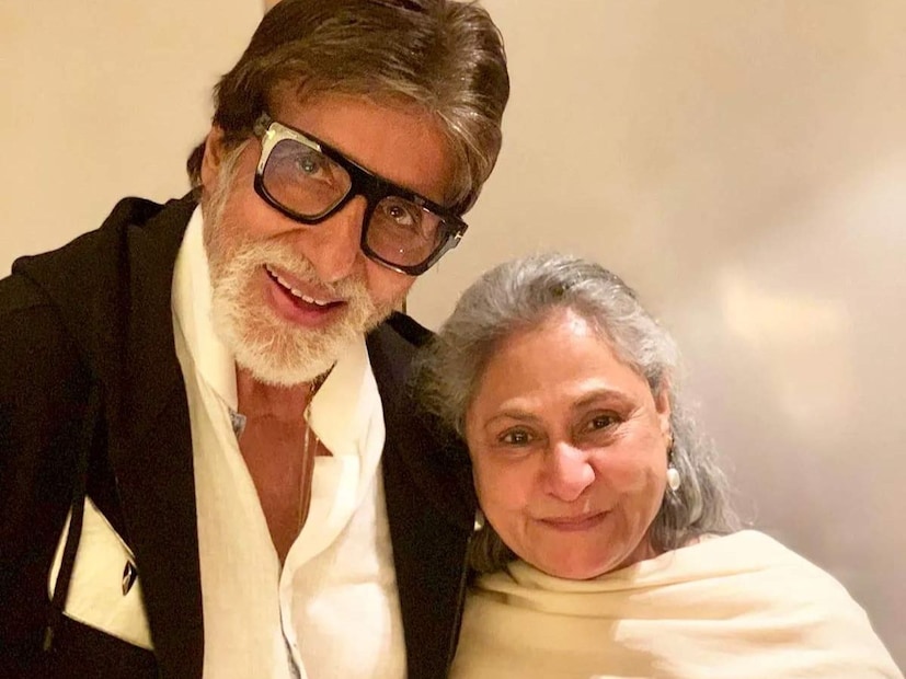  अमिताभ बच्चन आणि जया बच्चन यांच्या लग्नाला 52 वर्षे झाली आहेत. ऋषिकेश मुखर्जी यांच्या 'गुड्डी' चित्रपटाच्या सेटवर त्यांची पहिली भेट झाली होती. अभिषेक बच्चन आणि श्वेता बच्चन ही त्यांची दोन मुलं आहेत. आजही अमिताभ बच्चन आणि जया बच्चन सोशल मीडियावर तेवढेच सक्रीय आहेत.