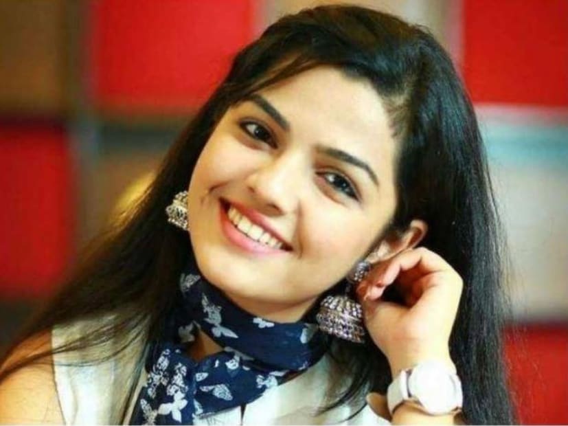  आर्या म्हणाली,"त्यावेळी मी आणि प्रथमेश दोघेही खुश झालो होतो की तू पण नाही जिंकला आणि मी पण नाही जिंकले".