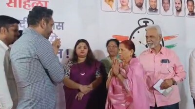 ठाण्यात मोठी उलथापालथ,  भाजपात पैसे घेऊन उमेदवारीचा आरोप, ४ माजी नगरसेवकांचा पक्षाला रामराम!