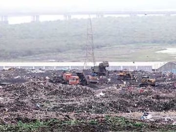 BMC ने मुलुंड डंपिंग ग्राउंडवरील कचरा प्रक्रियेला मुदत वाढ, केव्हापर्यंत सुरू राहणार काम BMC ने मुलुंड डंपिंग ग्राउंडवरील कचरा प्रक्रियेला मुदत वाढ, केव्हापर्यंत सुरू राहणार काम