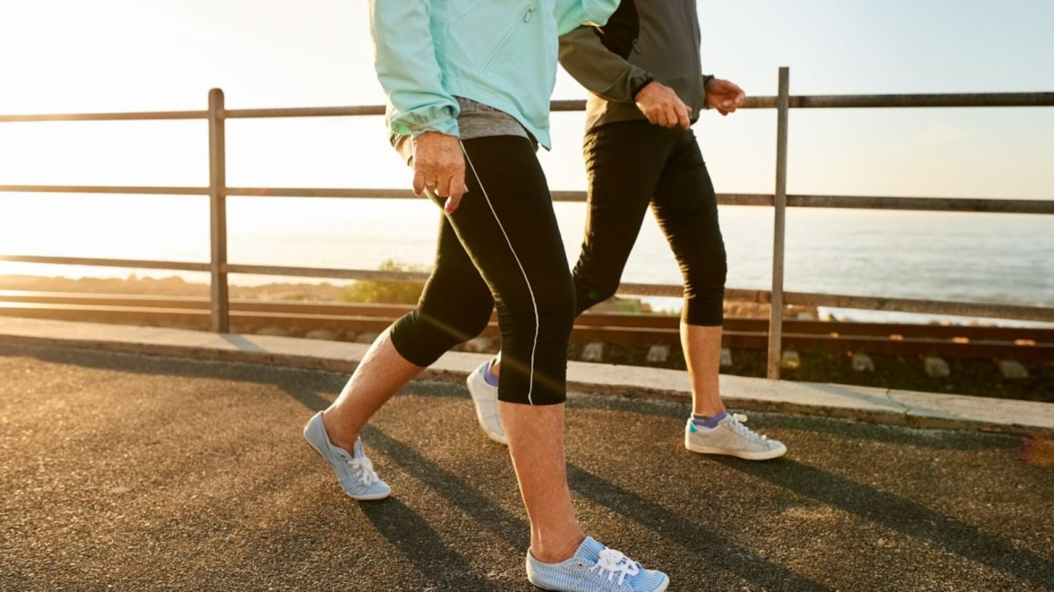 Morning Walk : सकाळी लोक उलटं का चालतात, खरचं Backward Walking ने काही फायदा होतो? कोणी आणि का करावं हे Morning Walk : सकाळी लोक उलटं का चालतात, खरचं Backward Walking ने काही फायदा होतो? कोणी आणि का करावं हे