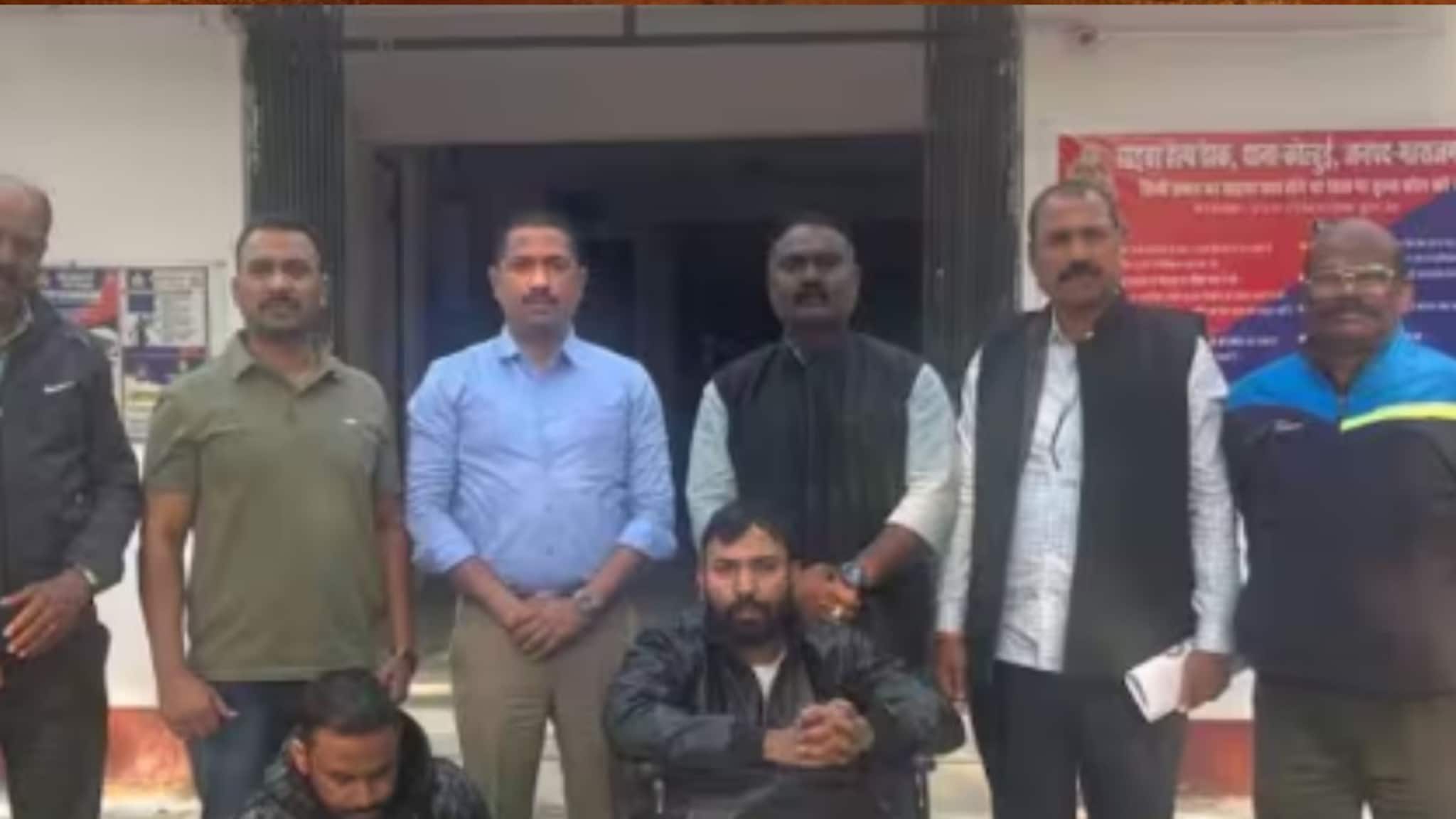 नाव बदलून पोलिसांना गुंगारा, टीप लागली अन् भूषण लोंढेला नेपाळ बॉर्डरवरून उचलला