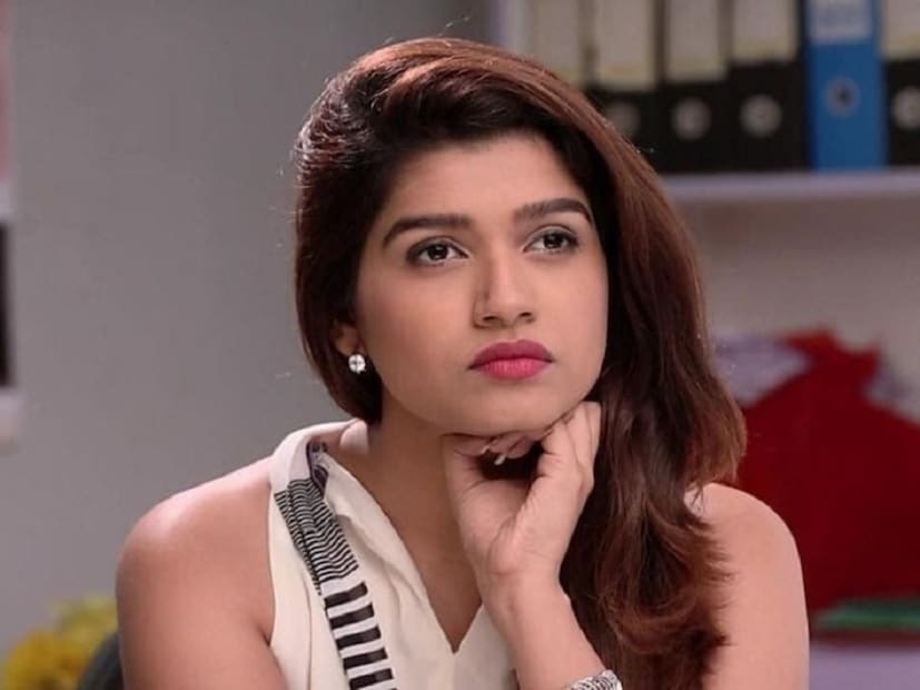  रसिका सुनील (Rasika Sunil) : 'बिग बॉस मराठी'च्या प्रत्येक सीझनदरम्यान ज्या संभाव्या स्पर्धकांची नावे समोर येतात त्यात अभिनेत्री रसिका सुनीलचं नाव असतंच असतं. 'माझ्या नवऱ्याची बायको' या मालिकेतील शनायाच्या माध्यमातून रसिका सुनील घराघरांत पोहोचली होती. यंदाही रसिका सुनीलला 'बिग बॉस मराठी 6'साठी विचारणा झाल्याचं समोर आलं आहे.