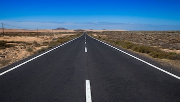 जगात कुठेही जा, रोड काळ्या रंगाचेच का असतात? रस्त्यांना रंग का देत नाहीत? जगात कुठेही जा, रोड काळ्या रंगाचेच का असतात? रस्त्यांना रंग का देत नाहीत?