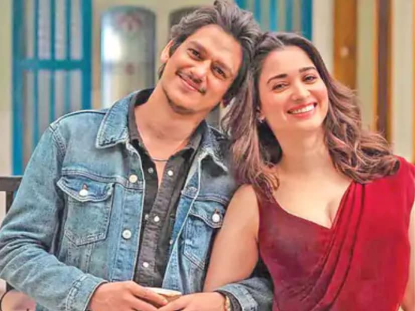  तमन्ना भाटिया - विजय वर्मा (Tamannaah Bhatia Vijay Varma) : तमन्ना भाटिया आणि विजय वर्मा यांचा ब्रेकअपदेखील 2025 मध्येच झाला. एकमेकांवरचा विश्वास उडाल्याने तमन्ना आणि विजय वेगळे झाल्याची चर्चा आहे. पण अद्याप दोघांकडून याबाबत काहीही माहिती देण्यात आलेली नाही.