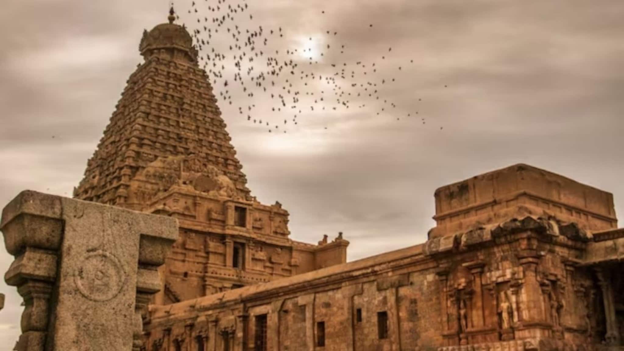 Mysterious Temple :  भव्य आहे हे मंदिर, पण याची सावली पडतच नाही; आजवर उलगडलं नाही रहस्य