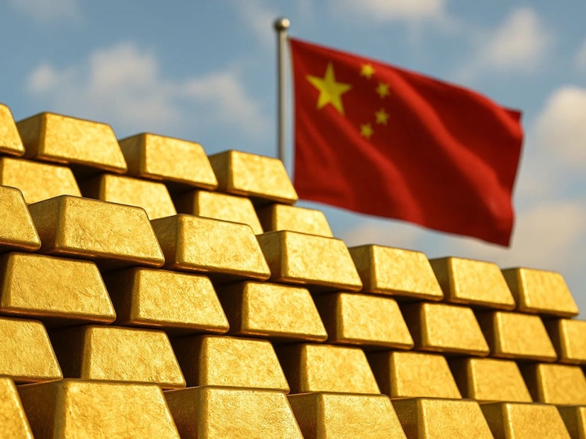 आंतरराष्ट्रीय बाजारात 8 डिसेंबरला स्पॉट गोल्ड $4,207 प्रति औंस या स्तरावर दिसले आणि 24 तासांत 0.29% ची सौम्य वाढ नोंदवली. सोने सध्या $4,000 प्रति औंसच्या वर स्थिर आहे आणि ऑक्टोबरमधील शिखर पातळीपेक्षा किंचित खाली येऊनही, 1979 नंतरच्या सर्वात उत्तम वर्षाकडे वाटचाल करत असल्याचे तज्ज्ञ मानतात. 