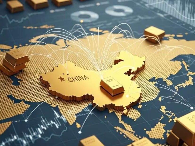 नोव्हेंबर 2024 पासून सुरू झालेला हा खरेदीचा सलग प्रवाह आता जागतिक बाजारातील सर्वात मोठ्या आणि महत्वाच्या गोल्ड मूव्हमेंटपैकी एक मानला जात आहे. कारण सध्या सोन्याच्या किंमती विक्रमी वर्षाकडे वाटचाल करत आहेत आणि त्याच काळात चीनसारखा महाकाय देश सोन्याचा साठा इतक्या आक्रमकपणे वाढवत आहे, ही गोष्ट बाजारातील हालचालींना मोठे वळण देणारी मानली जाते.