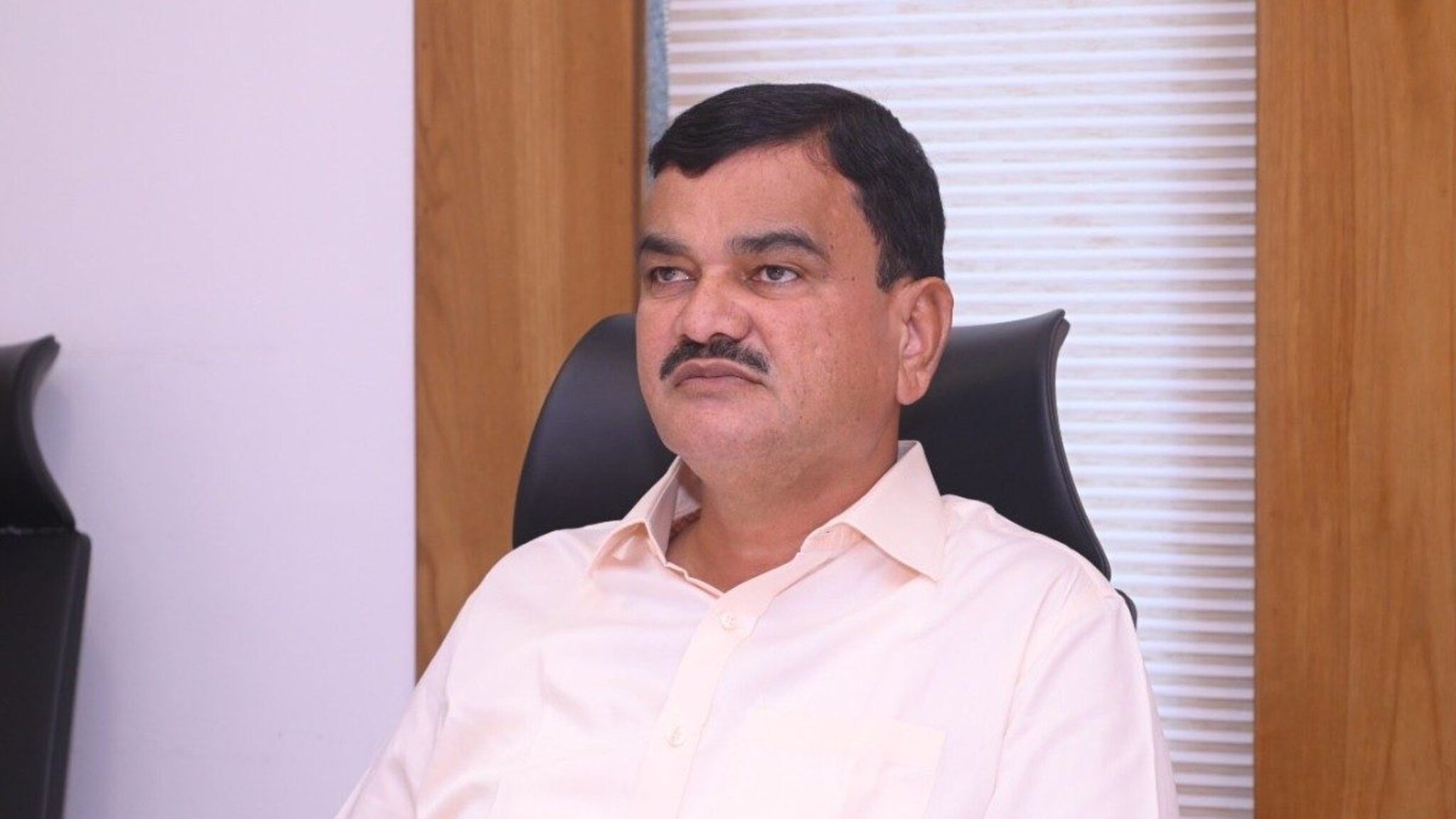 शेतीत काम करताना विविध कारणांमुळे अपघाताच्या घटना, कृषिमंत्र्यांचा मोठा निर्णय, लाभ थेट ऑनलाईन