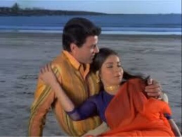 धर्मेंद्र-राखीचं हे रोमँटिक गाणं, आज 55 वर्षांनीही ऑफिस सुटल्यावर  ऐकतात लोक