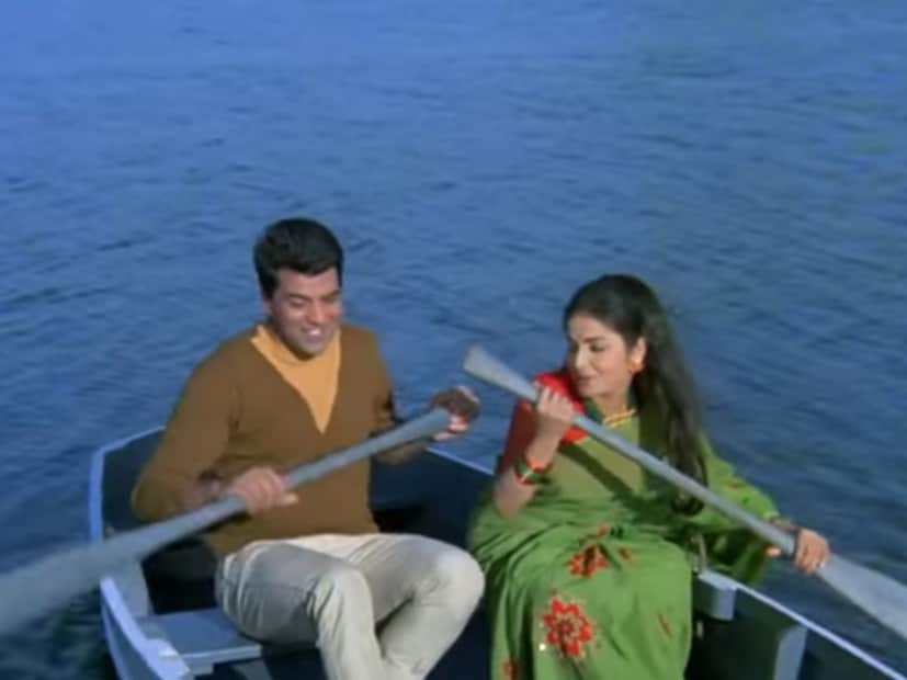  'झिलमिल सितारों का आंगन होगा' हे गाणं सुपरहिट होण्यामागे या गाण्याचे बोल, कलाकारांचा नॅचरल अभिनय आणि गाण्यातला साधेपणा या गोष्टी आहेत.