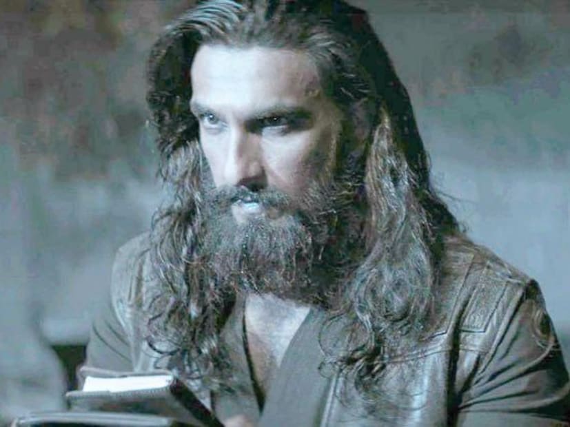  अ&#x200d;ॅक्शनने भरलेला थ्रिलर ‘धुरंधर’ रणवीर सिंहच्या करिअरमधील सर्वात मोठा ओपनिंग फिल्म ठरला आहे. पहिल्याच दिवशी या चित्रपटाने ‘सिन्बा’ आणि ‘पद्मावत’लाही मागे टाकले. फक्त दोन दिवसांतच ‘धुरंधर’ने रणवीरच्या काही मागील चित्रपटांच्या लाइफटाइम कमाईलाही मागे टाकले आहे. 2022 मध्ये रिलीज झालेल्या फ्लॉप फिल्म ‘सर्कस’ने भारतात फक्त 35.80 कोटी कमाई केली होती आणि ‘धुरंधर’ने हा आकडा सहज पार केला आहे.