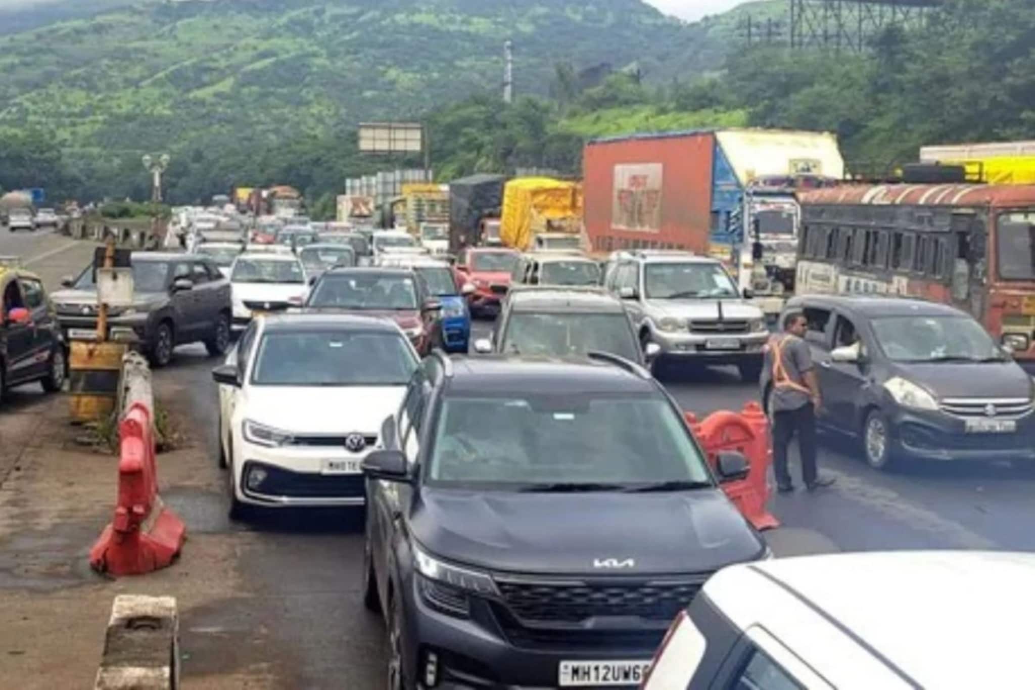 नववर्षानिमित्त लोणावळा परिसरात वाहतूक बदलाचे जिल्हाधिकाऱ्यांचे आदेश, कसे असेल मा नववर्षानिमित्त लोणावळा परिसरात वाहतूक बदलाचे जिल्हाधिकाऱ्यांचे आदेश, कसे असेल मा