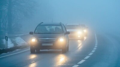 धुक्यात ड्रायव्हिंग