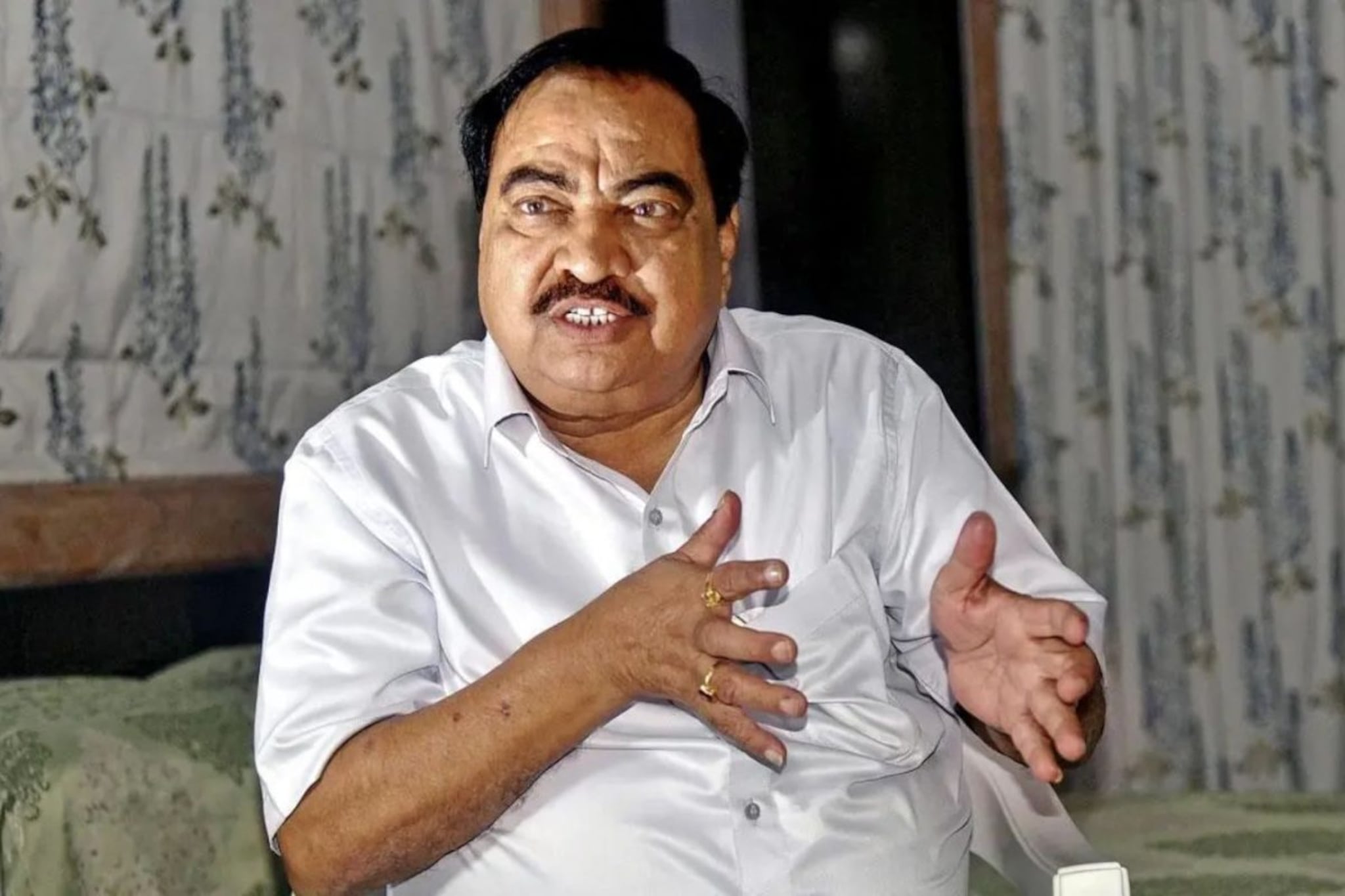 एकनाथ खडसे यांना धक्का, भोसरी जमीन व्यवहार प्रकरणात झटका,न्यायालयाचा मोठा निर्णय एकनाथ खडसे यांना धक्का, भोसरी जमीन व्यवहार प्रकरणात झटका,न्यायालयाचा मोठा निर्णय