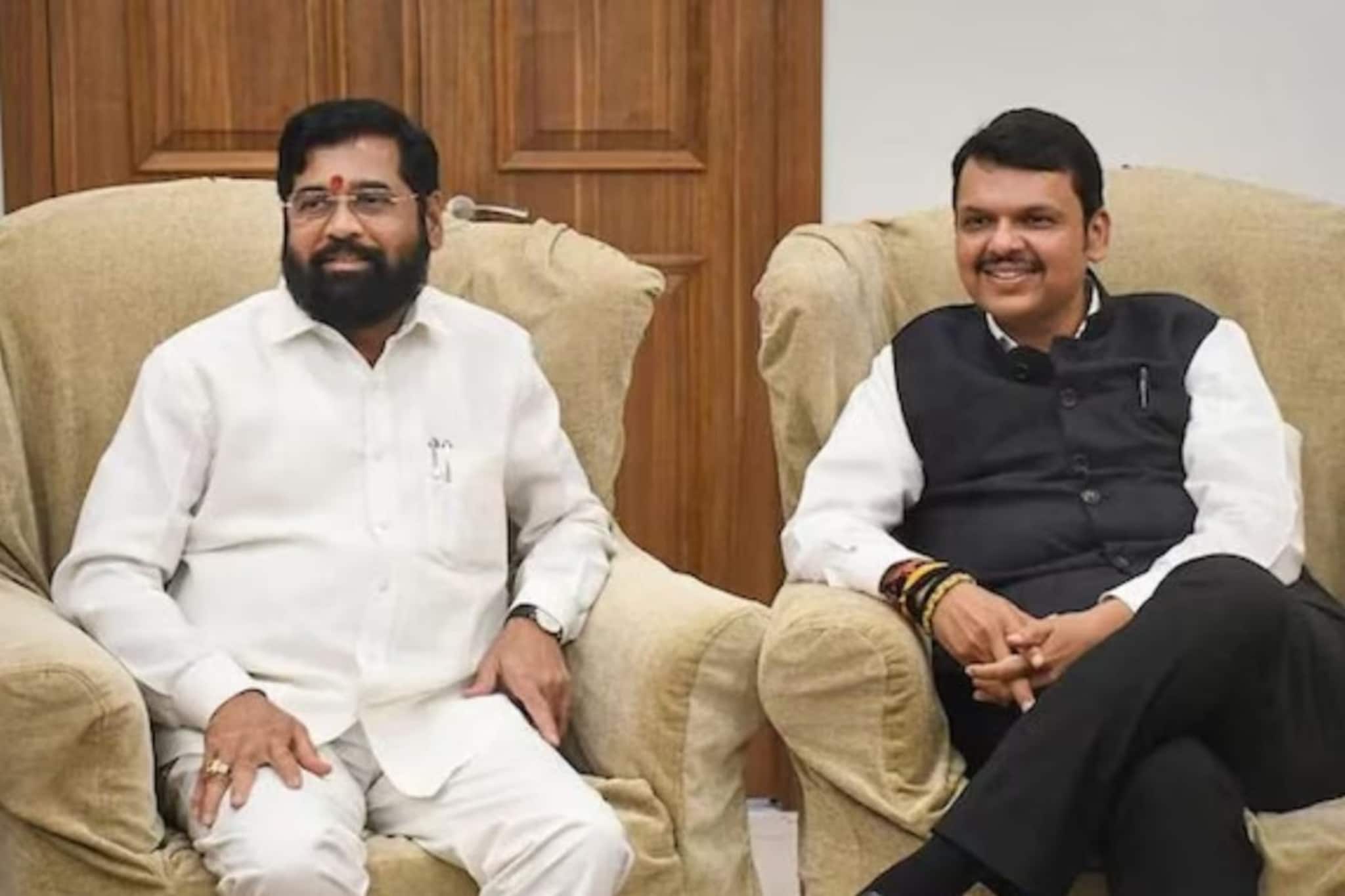 महायुतीचं ठरलं,200 जागांवर एकमत, 27 ठिकाणी 'वेट ॲड वॉच',बैठकीत काय ठरलं?