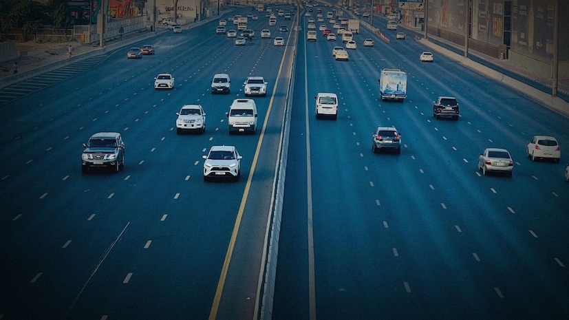 4 दिवसांनंतर हा व्हिडिओ सोशल मीडियावर व्हायरल झाला, तेव्हा पोलिसांनी कारवाई केली. तपास सुरू झाला आणि एटीएमएसचे सहाय्यक व्यवस्थापक आशुतोष सरकार यांना पोलिसांनी ताब्यात घेतलं. चौकशीदरम्यान त्यांनी धक्कादायक खुलासा केला. गेल्या अडीच वर्षांत असे हजारो व्हिडीओ रेकॉर्ड केले गेले पण ते व्हिडीओ कधी व्हायरल झाले नाहीत, त्यामुळे प्रकरण उघडकीस आलं नाही. यावेळी व्हिडिओ व्हायरल करण्यात काही काढून टाकलेल्या कर्मचाऱ्यांची भूमिका समोर आली आहे.