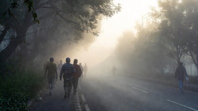 Bone-Chilling Cold Intensifies: North India Freezes, Maharashtra Braces for Temperature Drop