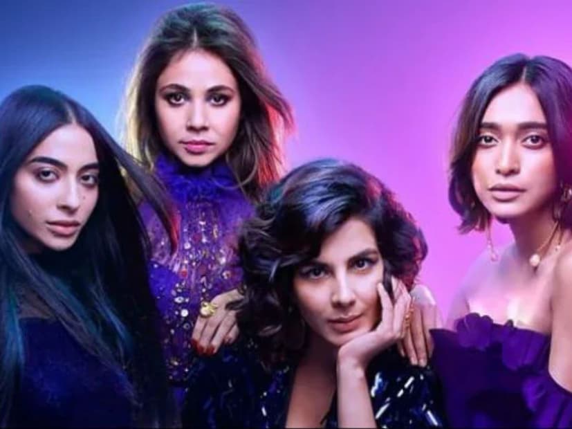  प्राईम व्हिडीओ या ओटीटी प्लॅटफॉर्मवरील 'फोर मोर शॉट्स प्लिज' (Four More Shots Please) या कॉमेडी-ड्रामा सीरिजचा पहिला सीझन 25 जानेवारी 2019 रोजी प्रेक्षकांच्या भेटीला आला होता. आता या सीरिजचा शेवटचा अर्थात चौथा सीझन प्रेक्षकांच्या भेटीसाठी सज्ज आहे.