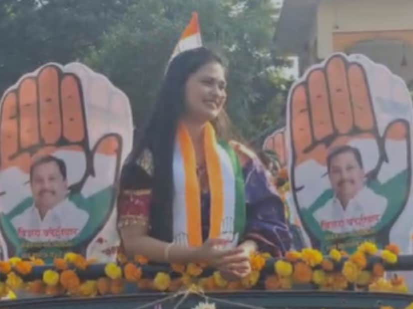 गौतमी पाटीलची लोकप्रियता पाहता उमेदवारांनी तिचा रोड शो केल्याचं सांगितलं जात आहे. या रोड शोला तरुणाईचा मोठा प्रतिसाद मिळाला.