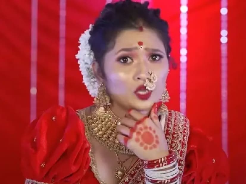  गौतमी म्हणते,"अभिनय मला नको वाटतो. मला नृत्याची खूप आवड आहे. पण मला जेवढा डान्स आवडतो तेवढा अभिनय आवडत नाही. 'रुपेरी वाळूत' हे गाणं मला मिळाल्यानंतर त्यात अभिनय करायचा आहे नृत्य हे मला शूटिंगच्या दिवसापर्यंत माहिती नव्हतं".