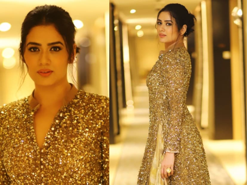  गिरीजा ओकने या शिमर ड्रेसमध्ये कहर केलाय. आपला लुक पूर्ण करण्यासाठी तिने सटल मेकअप केला आहे. त्यामुळे अभिनेत्रीचं सौंदर्य अधिक खुलून दिसत आहे.