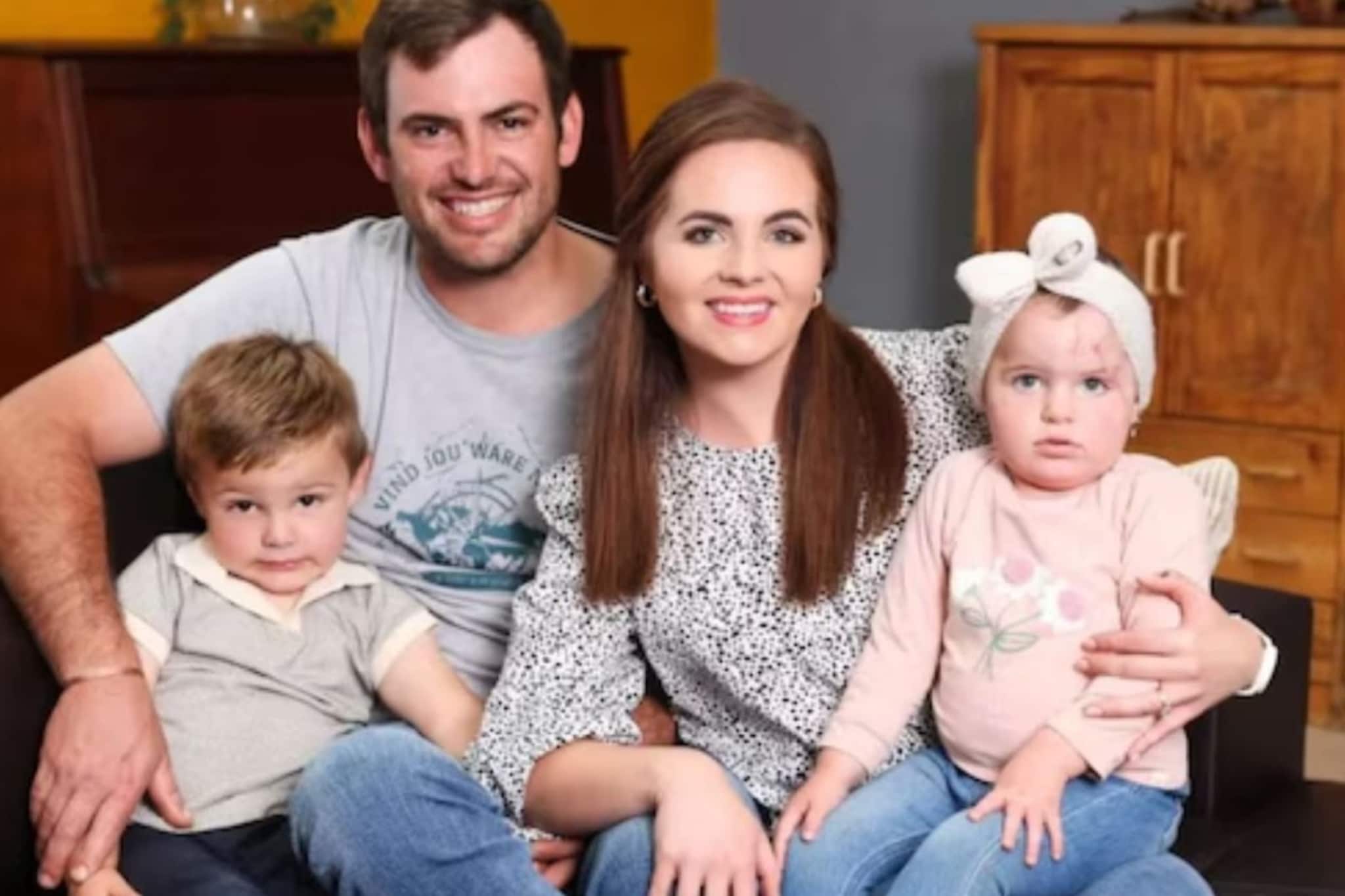 दीड वर्षाची मुलगी बाबाच्या ट्रकखाली चिरडली, मेंदूही बाहेर आला; नंतर घडला चमत्कार दीड वर्षाची मुलगी बाबाच्या ट्रकखाली चिरडली, मेंदूही बाहेर आला; नंतर घडला चमत्कार