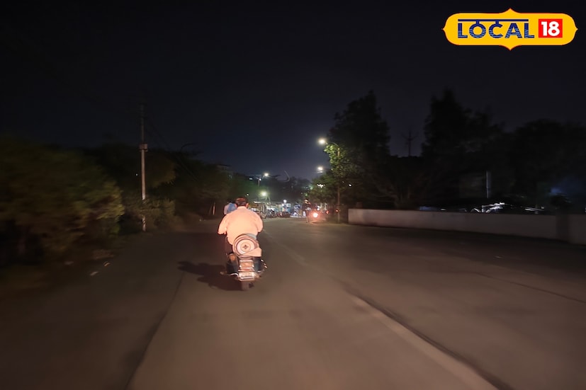 उत्तर भारतातून येणाऱ्या शीतलहरींमुळे राज्यातील तापमानात मोठी घट झाली आहे. उत्तर महाराष्ट्रासह मध्य महाराष्ट्र आणि मराठवाड्यात देखील पारा घसरला आहे. गेल्या आठवडाभरामध्ये थंडीचे प्रमाण कमी झाले होते. आता मात्र वातावरणात बदल जाणवत असल्याने हाडं गोठवणारी थंडी मराठवाड्यात राहणार आहे. आज 2 डिसेंबर रोजी मराठवाड्यातील छत्रपती संभाजीनगरसह आठ जिल्ह्यांमध्ये हवामान कसं राहील? याबद्दल सविस्तर माहिती जाणून घेऊ. 