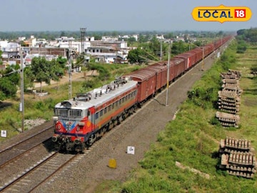 महाराष्ट्राचं माहीत नाही, पण UP, बिहारसाठीच्या जादा गाड्यांची सोय होणार, मध्य रेल्वेचा मास्टरप्लॅन महाराष्ट्राचं माहीत नाही, पण UP, बिहारसाठीच्या जादा गाड्यांची सोय होणार, मध्य रेल्वेचा मास्टरप्लॅन