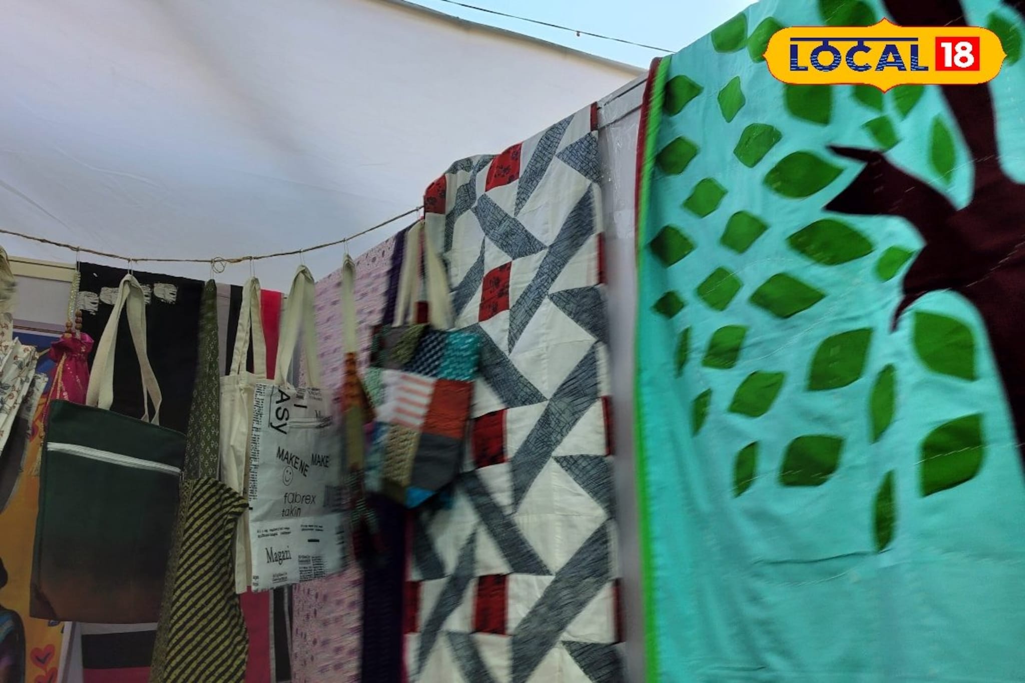 पुणेकरांना भीमथडी जत्रेत आदिवासी महिला बचतगटाच्या कलाकृतीची भुरळ, ती वस्तू कोणती