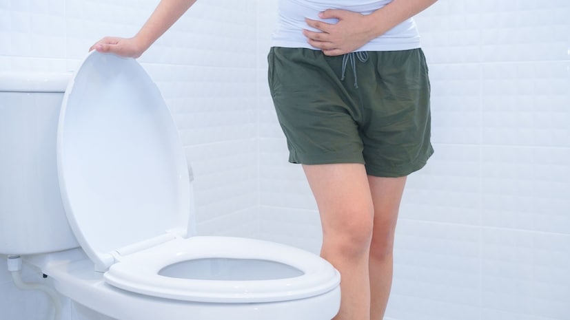 एक म्हणजे पॉटी पाण्यात बुडणं म्हणजे. याचा अर्थ तुमच्या आतड्यांनी पोषक घटक नीट शोषून घेतले आहेत, असा होतो.