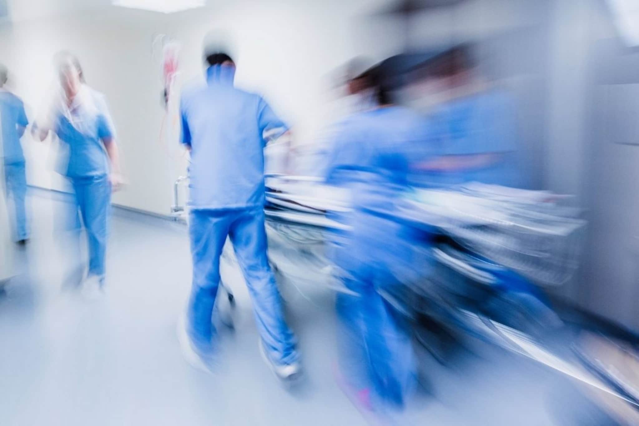 45 वयापर्यंतच्या हेल्दी लोकांचा अचानक मृत्यू; एम्सच्या संशोधनात श कारण स 45 वयापर्यंतच्या हेल्दी लोकांचा अचानक मृत्यू; एम्सच्या संशोधनात श कारण स