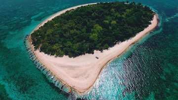 Weird Place : इथं दिवसभर असते लोकांची गर्दी; रात्र होताच गायब होतं ते ठिकाण Weird Place : इथं दिवसभर असते लोकांची गर्दी; रात्र होताच गायब होतं ते ठिकाण