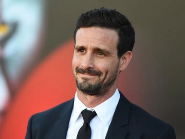 प्रसिद्ध अभिनेत्याने वयाच्या 46 व्या वर्षी उचललं टोकाचं पाऊल