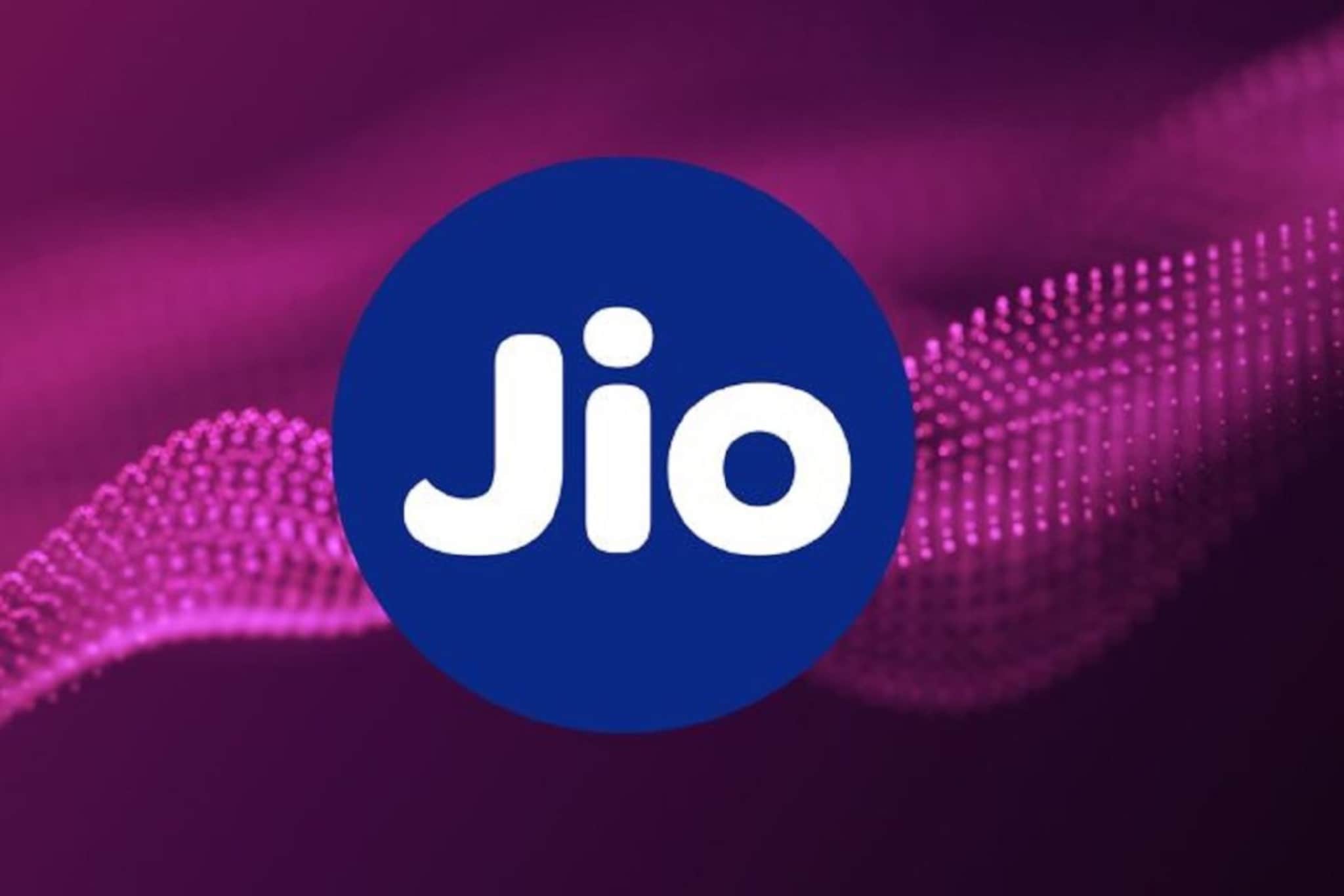 नव्या वर्षासाठी Jio चं यूझर्सना गिफ्ट! कंपनीने लॉन्च केले शानदार प्लॅन्स नव्या वर्षासाठी Jio चं यूझर्सना गिफ्ट! कंपनीने लॉन्च केले शानदार प्लॅन्स